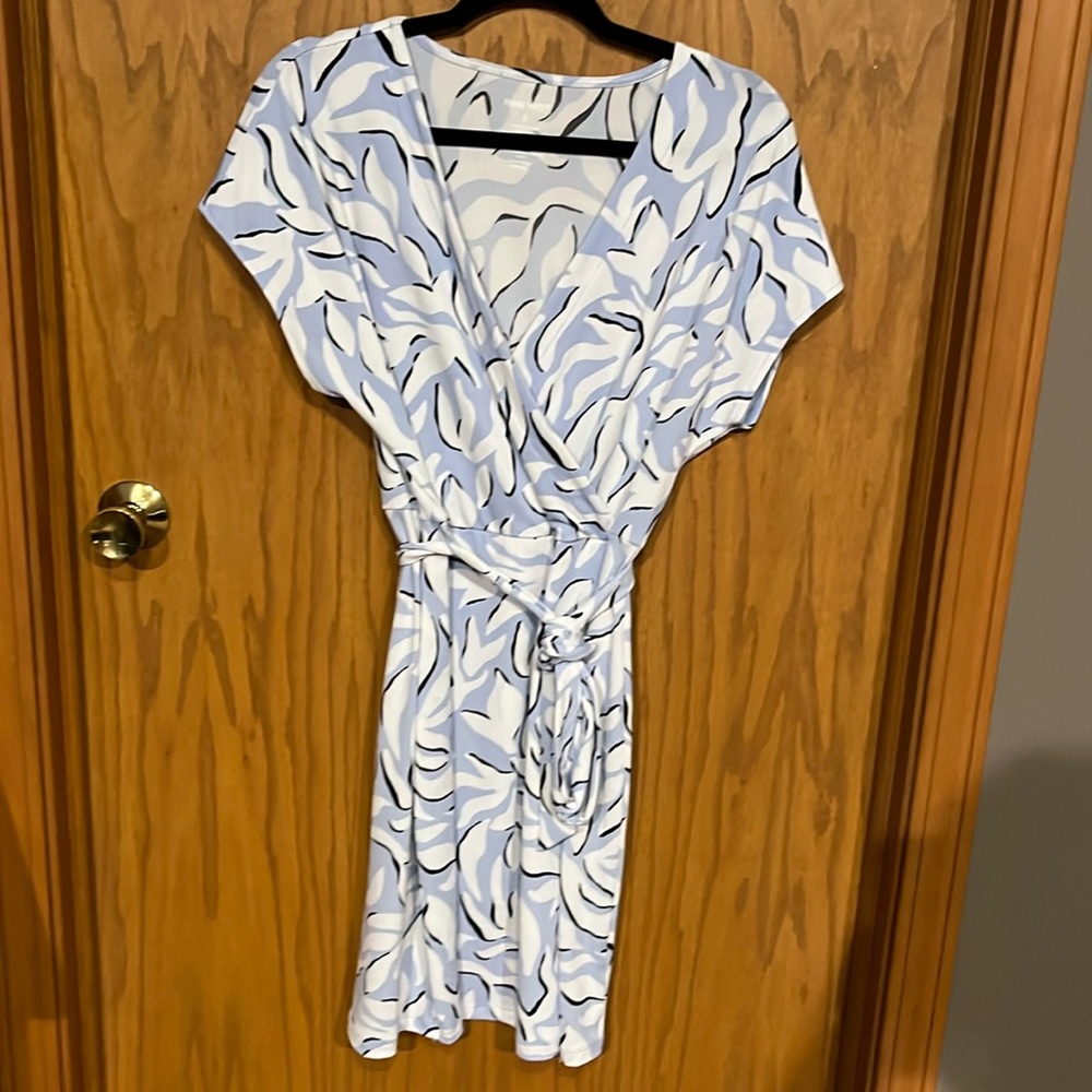 3/$20 SALE: Nine West Dolman sleeve wrap dress